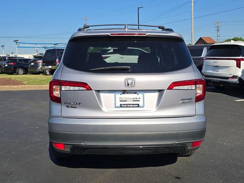 Lunar Silver Metallic 2022 Honda Pilot Special Edition