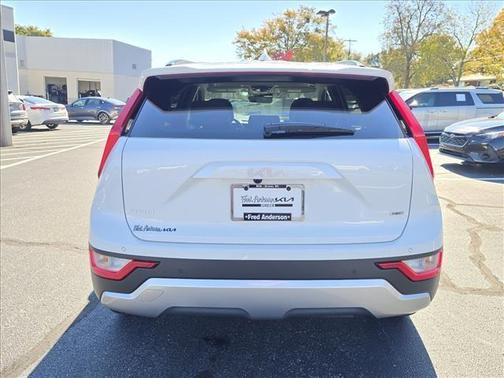 Snow White 2026 Kia Niro EX