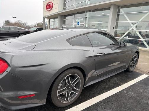 2020 Ford Mustang EcoBoost
