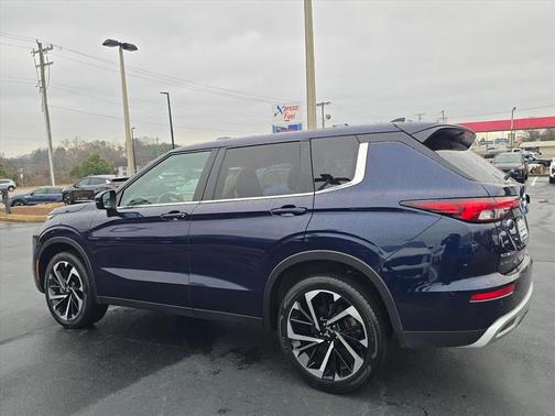 2024 Mitsubishi Outlander SE