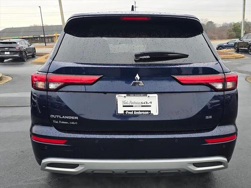 2024 Mitsubishi Outlander SE