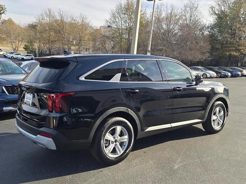 2026 Kia Sorento LX