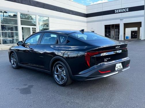 2025 Kia K4 LX