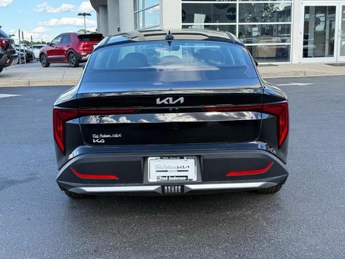 2025 Kia K4 LX