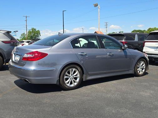 Parisian Gray 2013 Hyundai Genesis 3.8