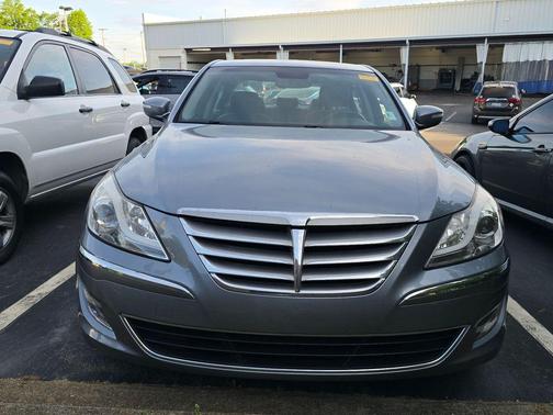 Parisian Gray 2013 Hyundai Genesis 3.8