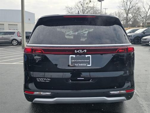 2023 Kia Carnival LX