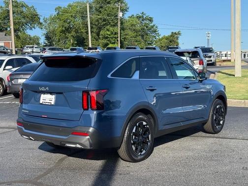 2025 Kia Sorento S