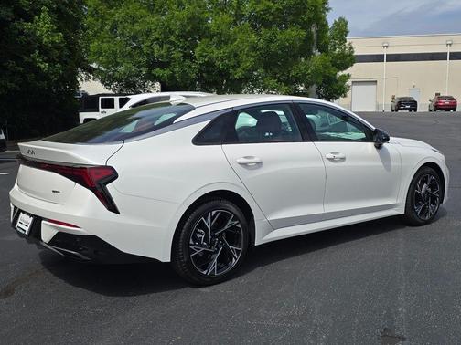 Snow White Pearl 2026 Kia K5 GT-Line