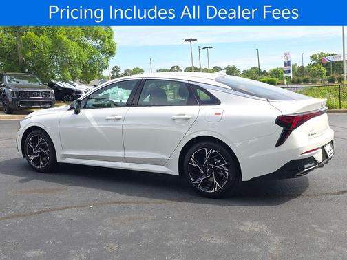Snow White Pearl 2026 Kia K5 GT-Line