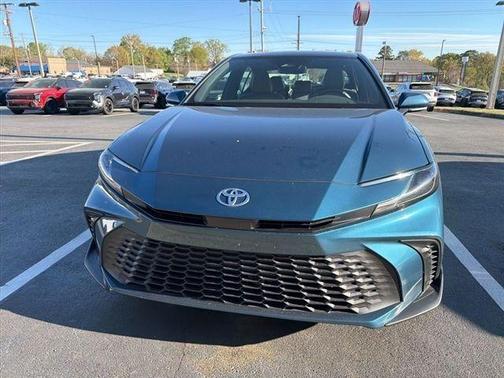 Ocean 2025 Toyota Camry SE