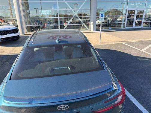 Ocean 2025 Toyota Camry SE