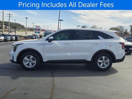 Glacial White Pearl 2026 Kia Sorento LX