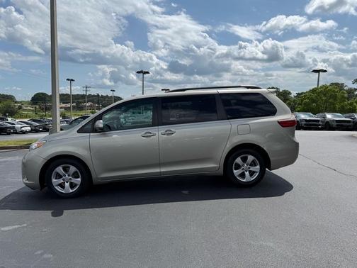 2017 Toyota Sienna L