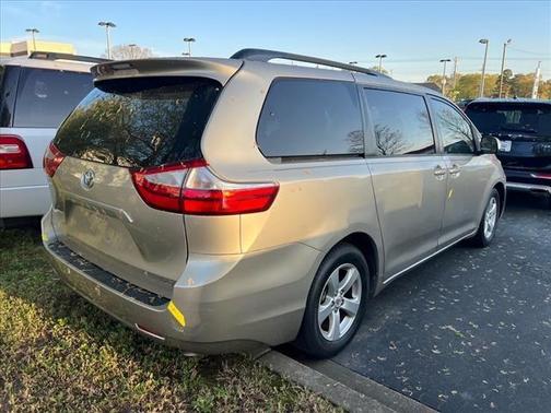 2017 Toyota Sienna L