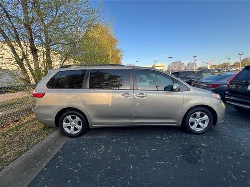 2017 Toyota Sienna L