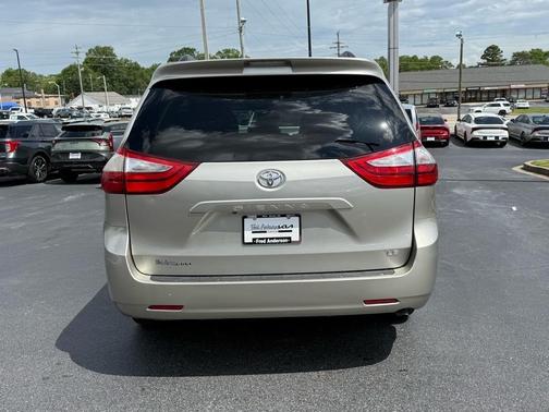 2017 Toyota Sienna L