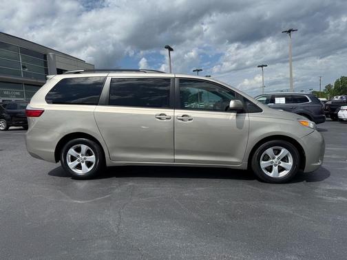 2017 Toyota Sienna L