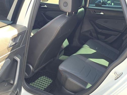 Pure White W/Black Roof 2025 Volkswagen Jetta GLI 2.0T Autobahn