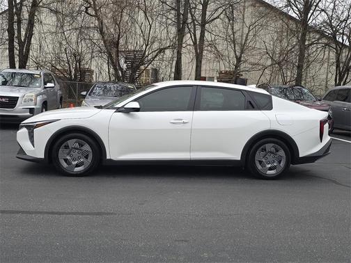 2025 Kia K4 LX