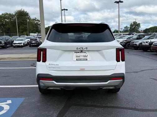 2025 Kia Sorento S