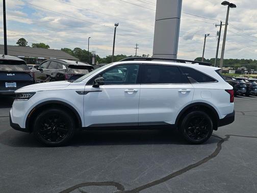 Glacial White Pearl 2023 Kia Sorento X-Line S
