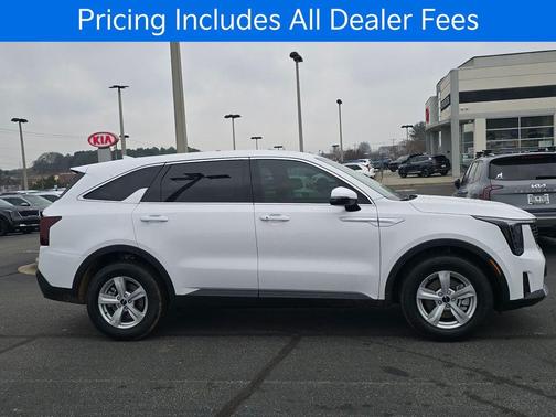 Glacial White Pearl 2026 Kia Sorento LX