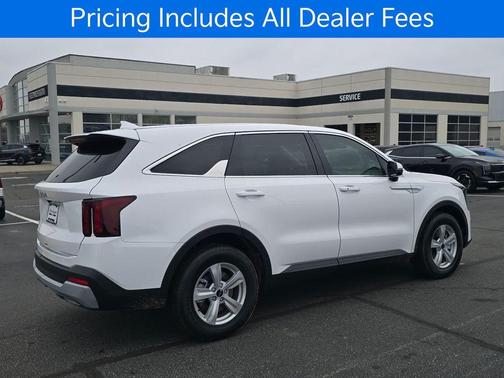 Glacial White Pearl 2026 Kia Sorento LX