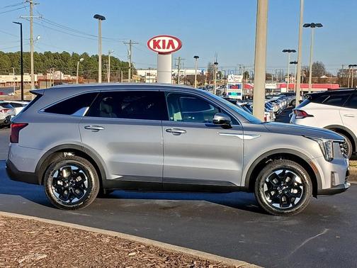 2025 Kia Sorento S