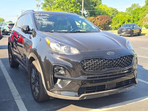Black Cherry Pearl 2021 Kia Sportage S