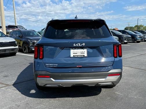 2025 Kia Sorento S
