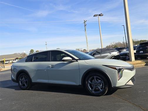 2026 Kia K4 LX