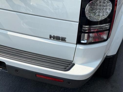 2016 Land Rover LR4 Base
