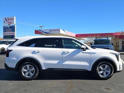 2026 Kia Sorento LX