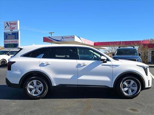 2026 Kia Sorento LX