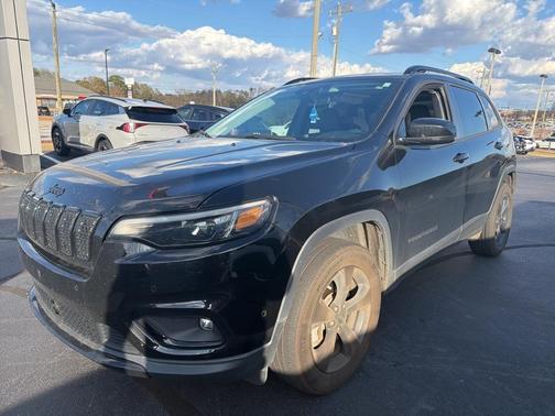 2023 Jeep Cherokee Altitude Lux