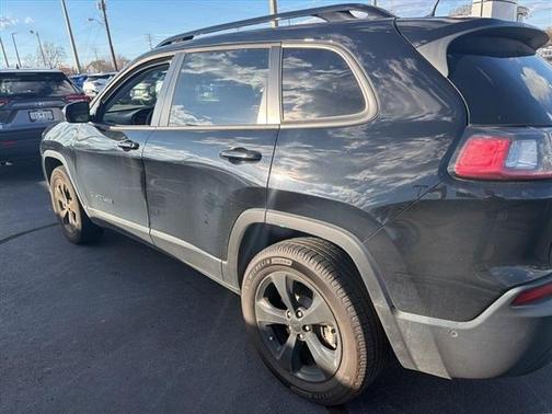 2023 Jeep Cherokee Altitude Lux