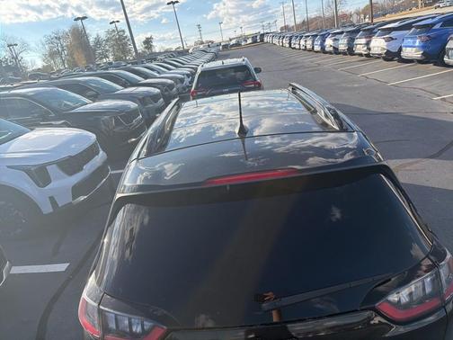 2023 Jeep Cherokee Altitude Lux