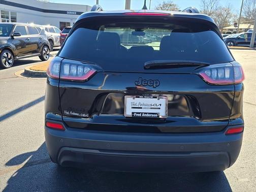 2023 Jeep Cherokee Altitude Lux