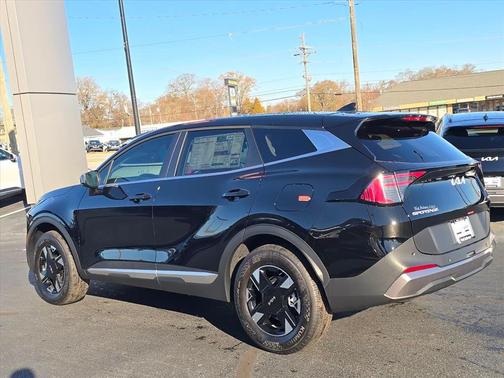 Ebony Black 2026 Kia Sportage LX