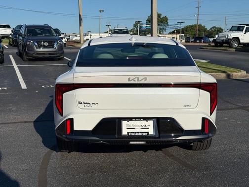 2025 Kia K4 GT-Line