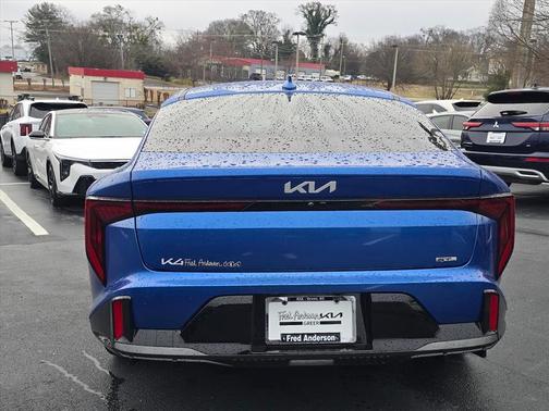 2026 Kia K4 GT-LINE