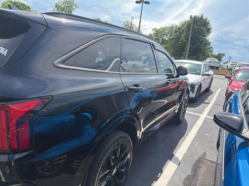 Ebony Black 2022 Kia Sorento SX