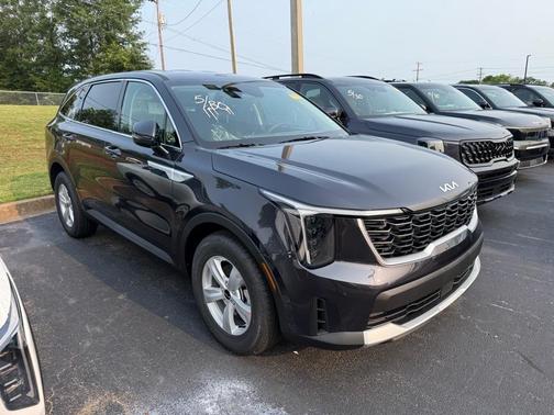 2025 Kia Sorento LX