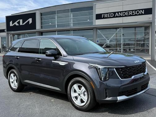 2025 Kia Sorento LX