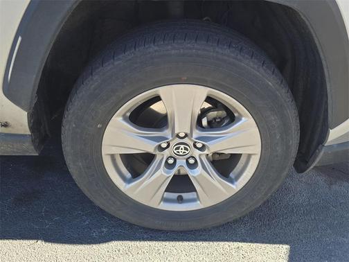 2023 Toyota RAV4 Hybrid LE