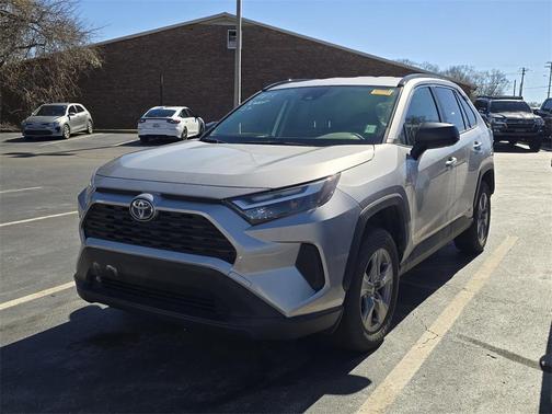 2023 Toyota RAV4 Hybrid LE