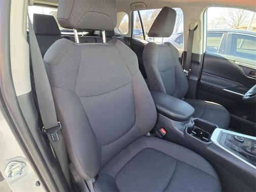 2023 Toyota RAV4 Hybrid LE