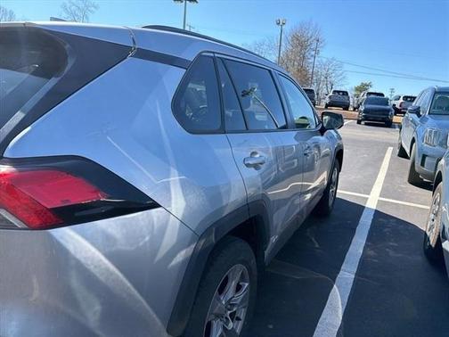 2023 Toyota RAV4 Hybrid LE