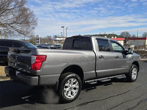 2024 Nissan Titan XD SV